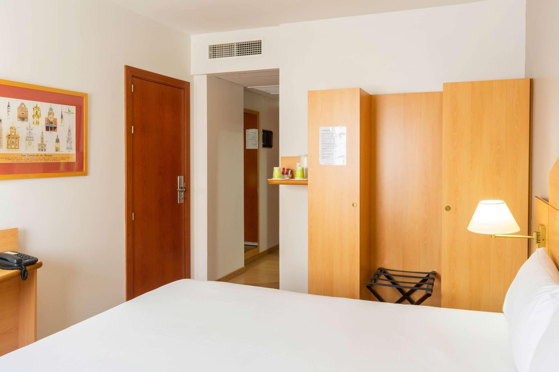 Travelodge Madrid Alcalá de Henares Екстериор снимка