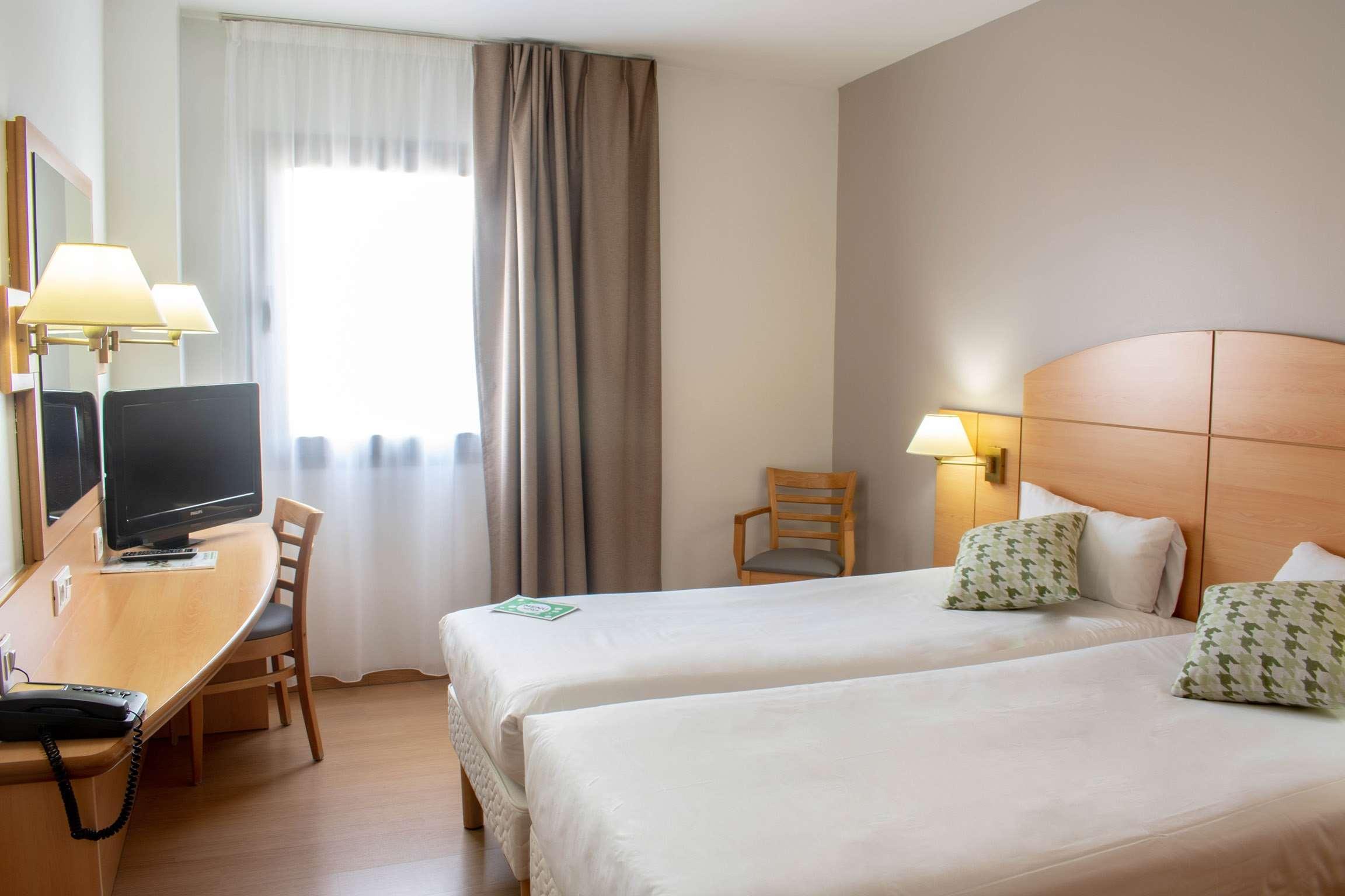 Travelodge Madrid Alcalá de Henares Екстериор снимка