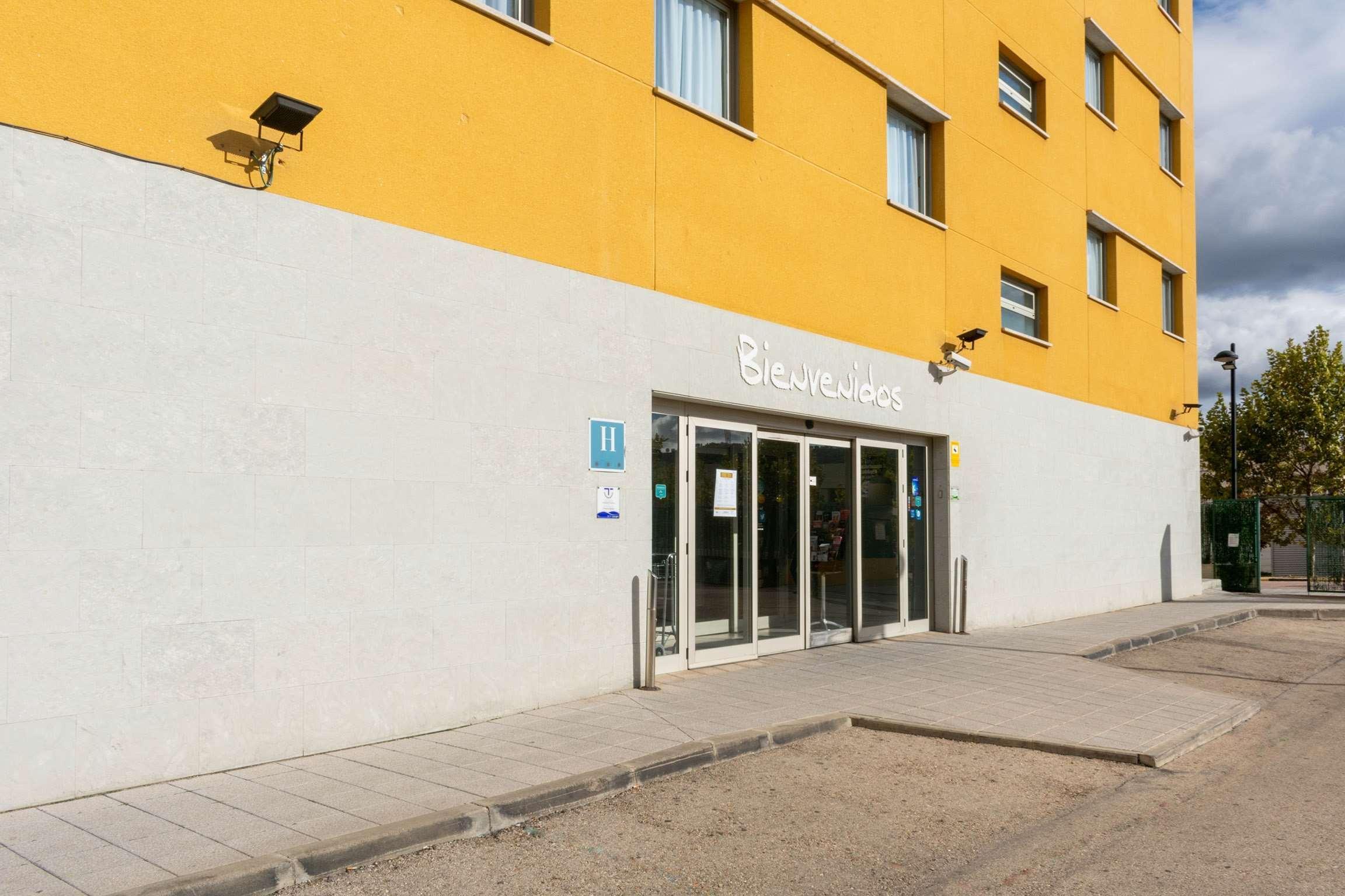 Travelodge Madrid Alcalá de Henares Екстериор снимка