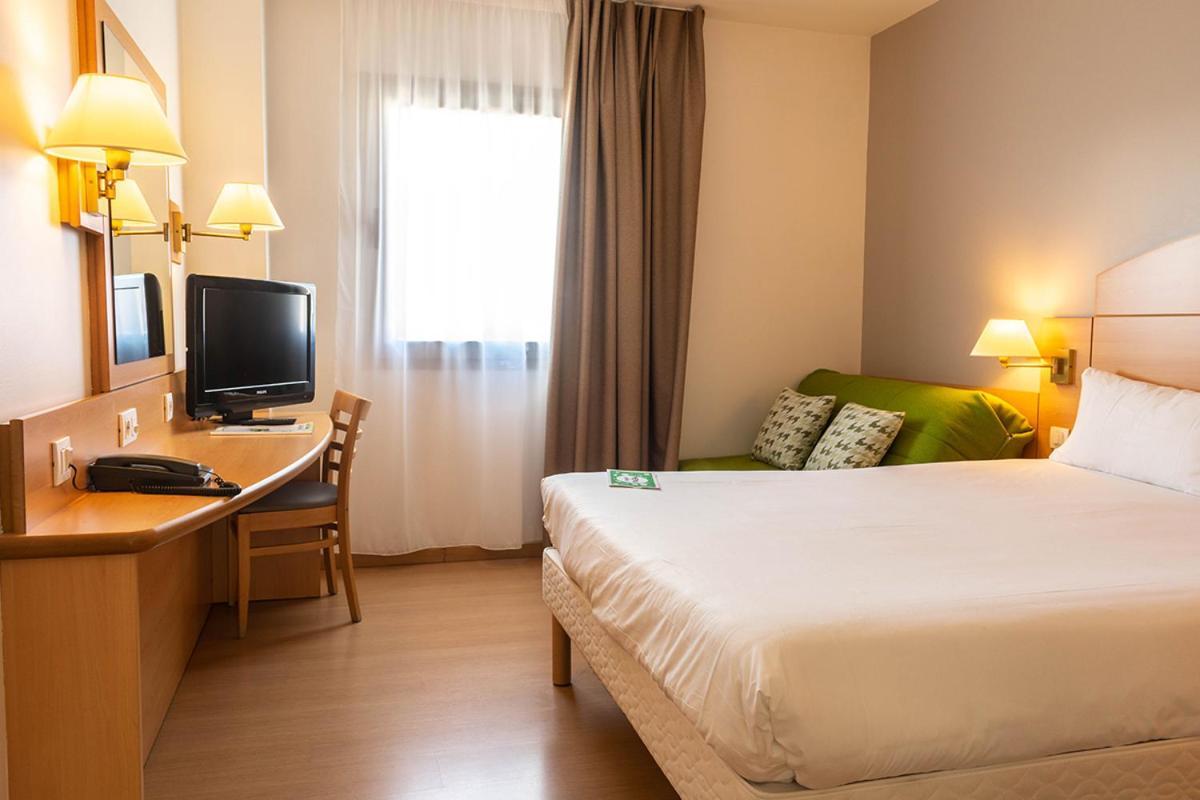 Travelodge Madrid Alcalá de Henares Екстериор снимка