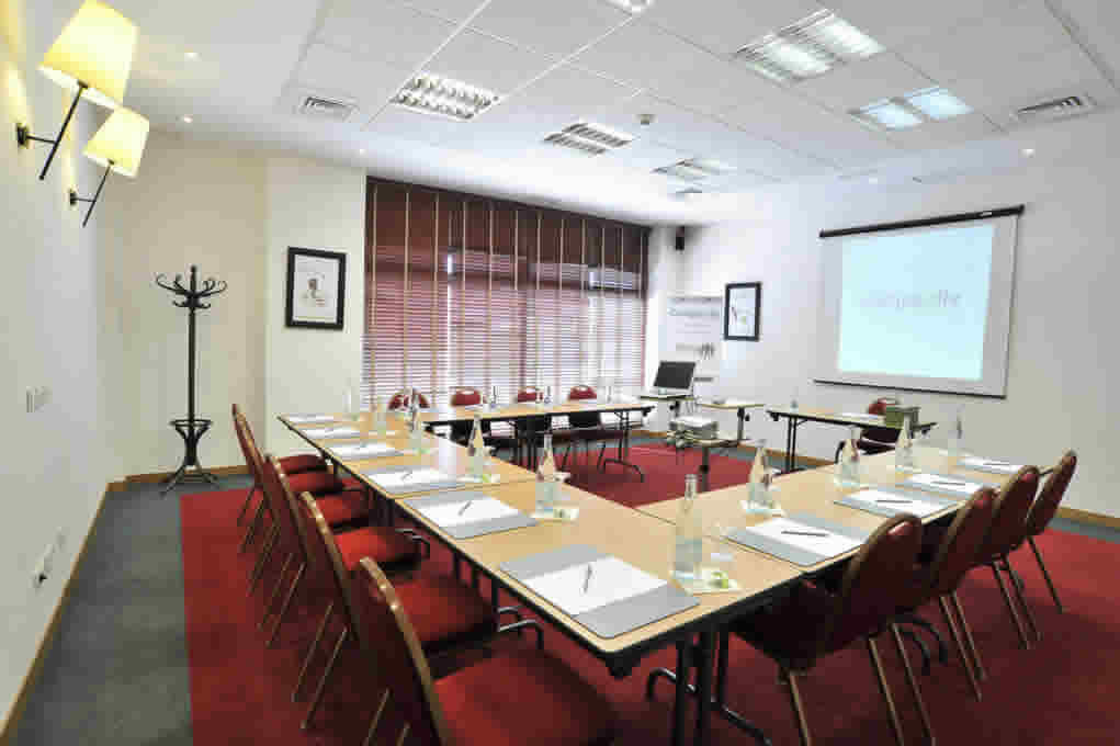 Travelodge Madrid Alcalá de Henares Съоръжения снимка